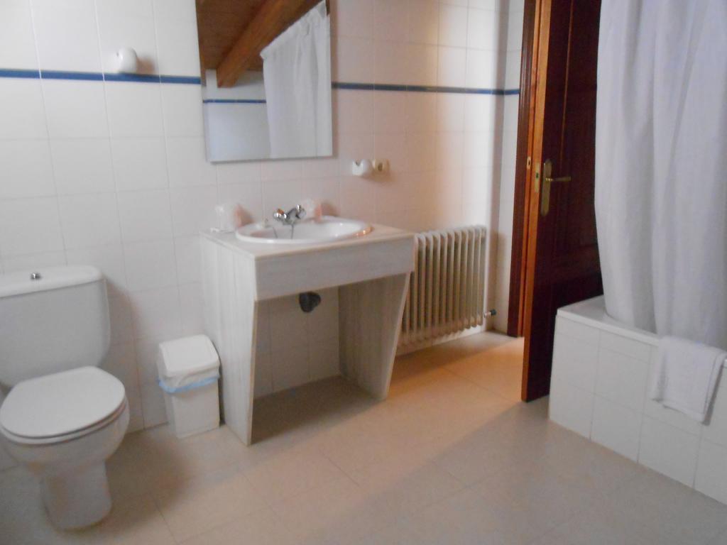 Hostal Burgos Torrecaballeros Ngoại thất bức ảnh