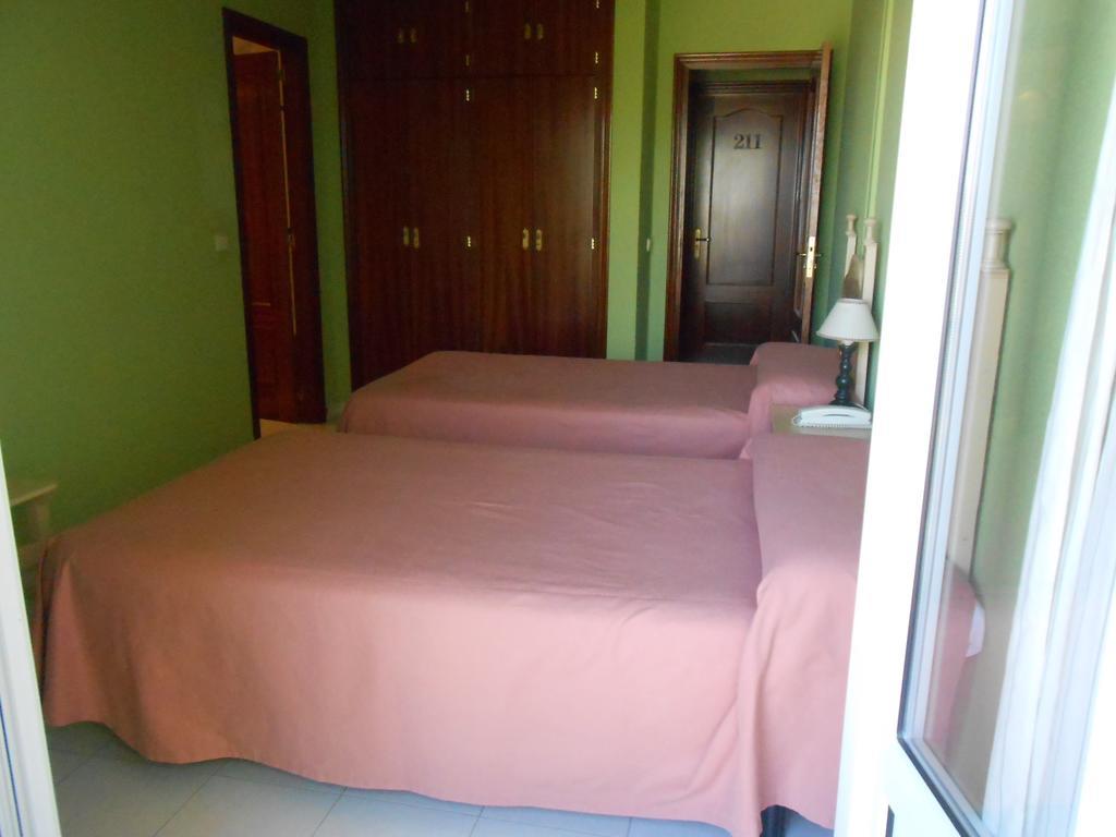 Hostal Burgos Torrecaballeros Phòng bức ảnh